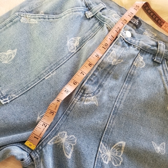 Simple Society | Wideleg Butterfly Print Jeans - Picture 6 of 7